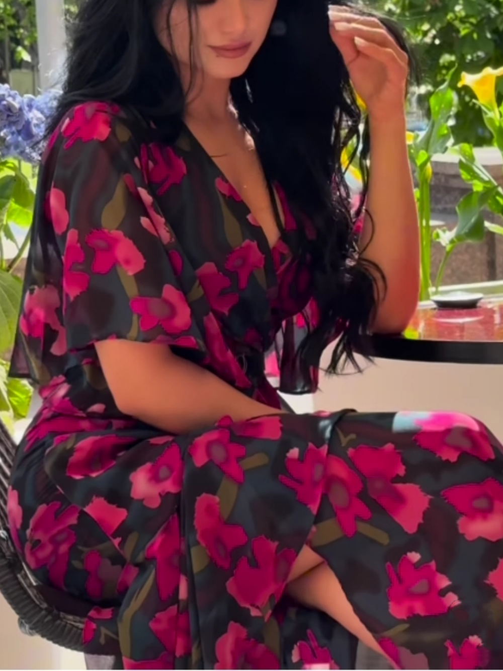 Women's Retro V-neck trumpet sleeve printed dress