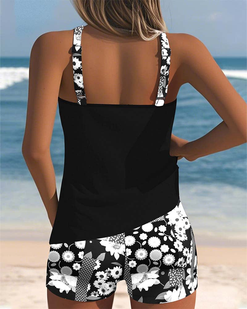 Women's Two-Piece Swimsuit with Comfortable Fit and Floral Beach Style