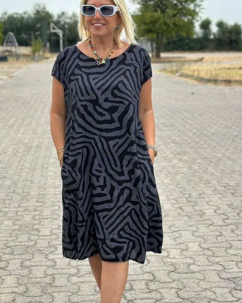Women's Summer Dress with Round Neck and Elegant Print
