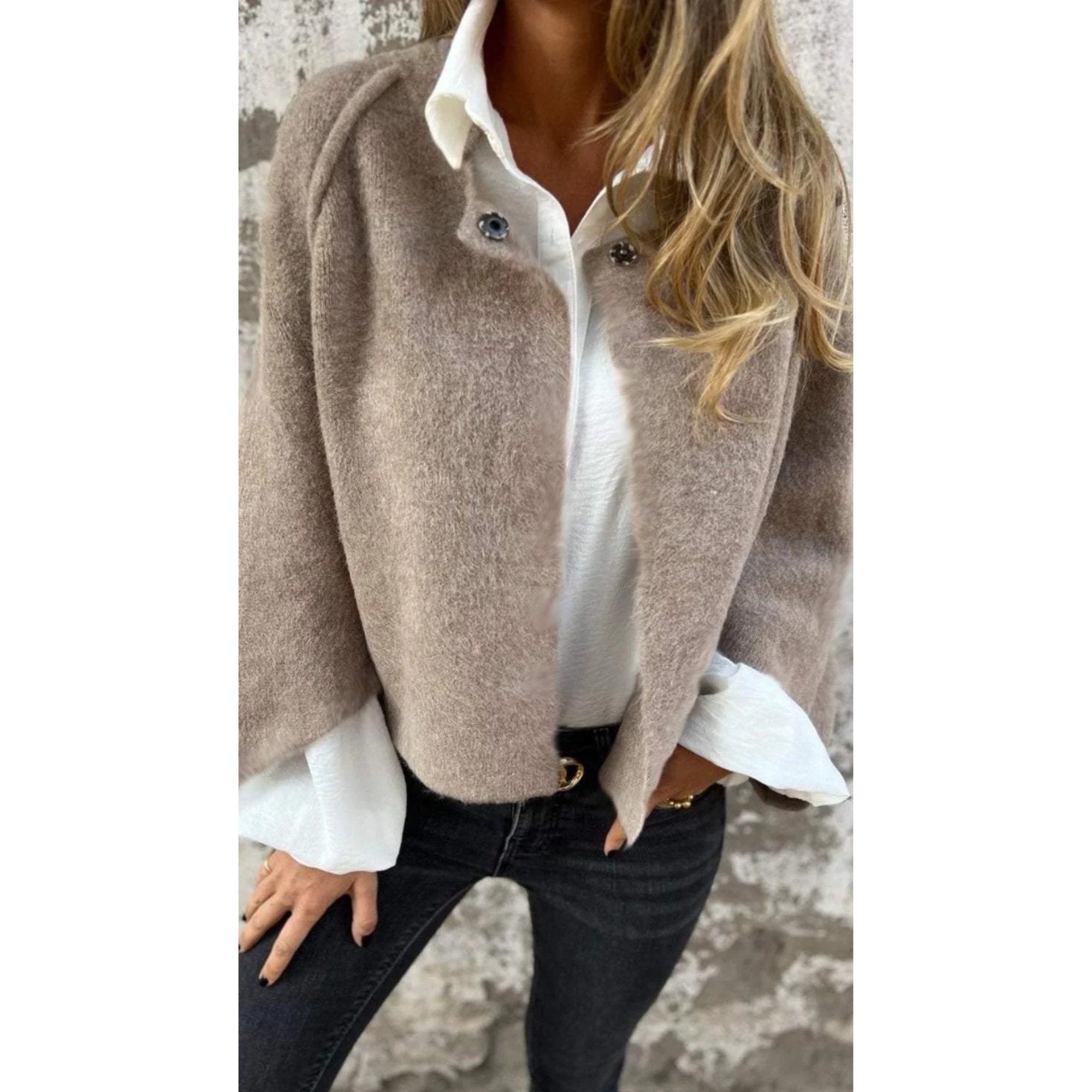 Women's Elegant Wool Coat with Timeless Charm