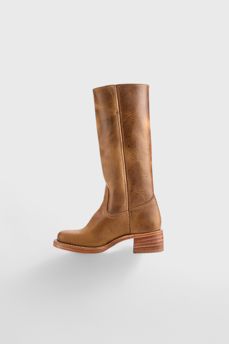 Women's Modern Classic Boots for All-Season Wear