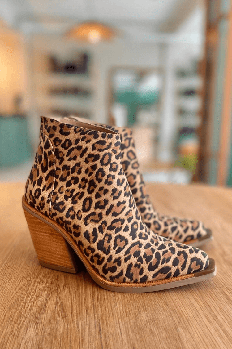 Women's Pointed Cowboy Boots