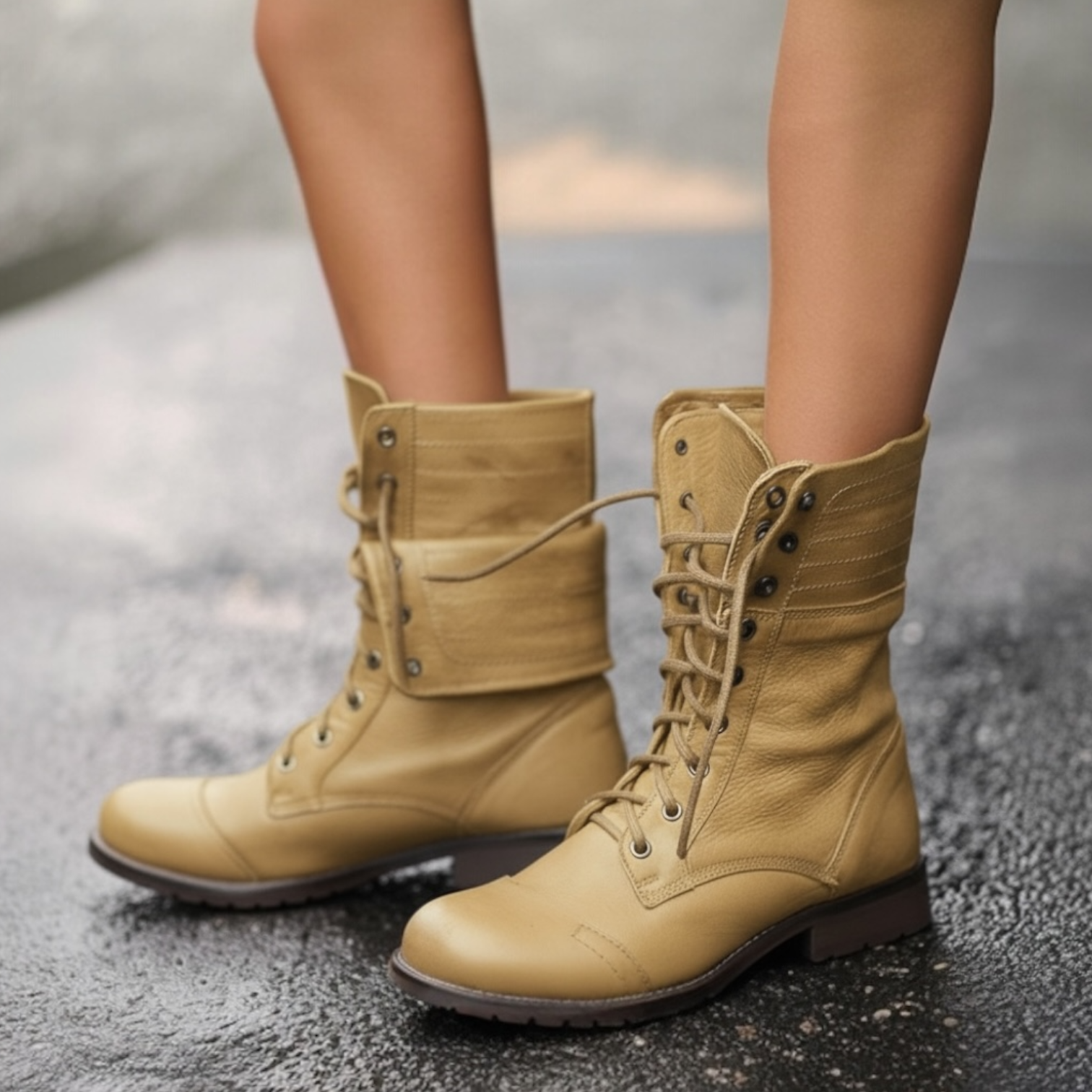 Women’s Vintage Lace-Up Boots