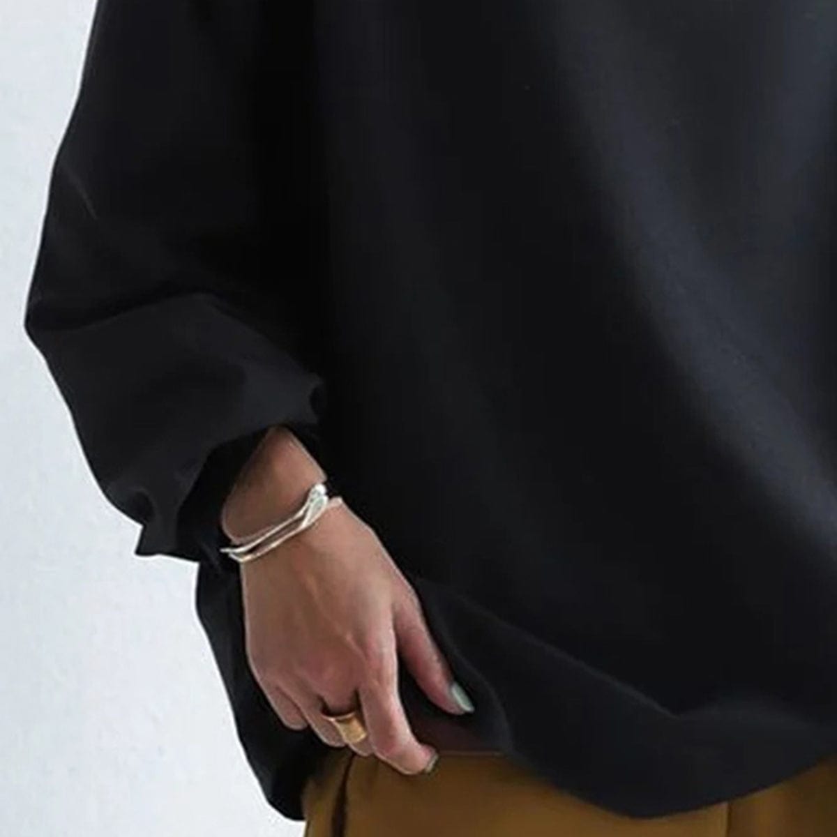 Women's High-Neck Top
