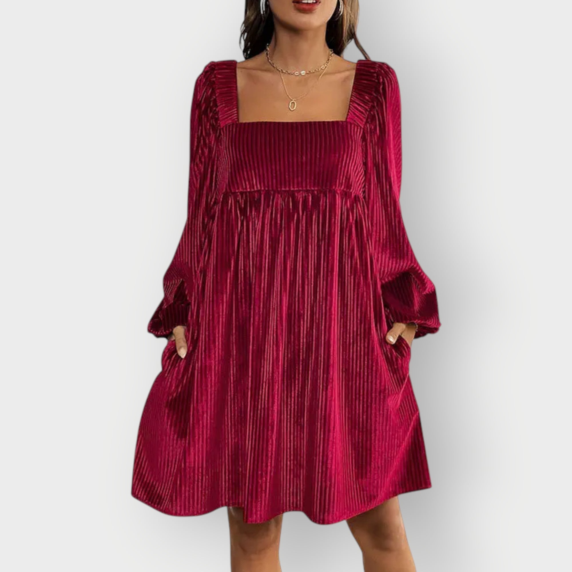 Women's Velvet Chic Backless Dress