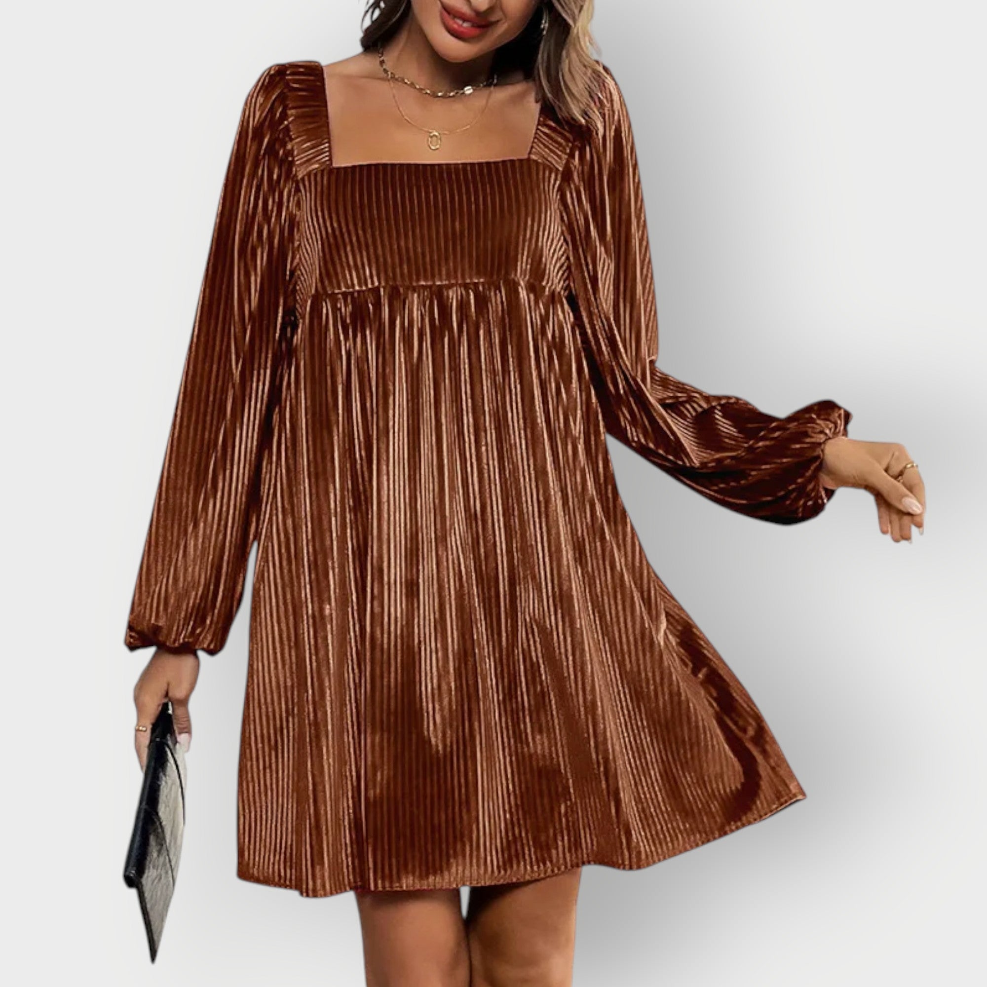 Women's Velvet Chic Backless Dress