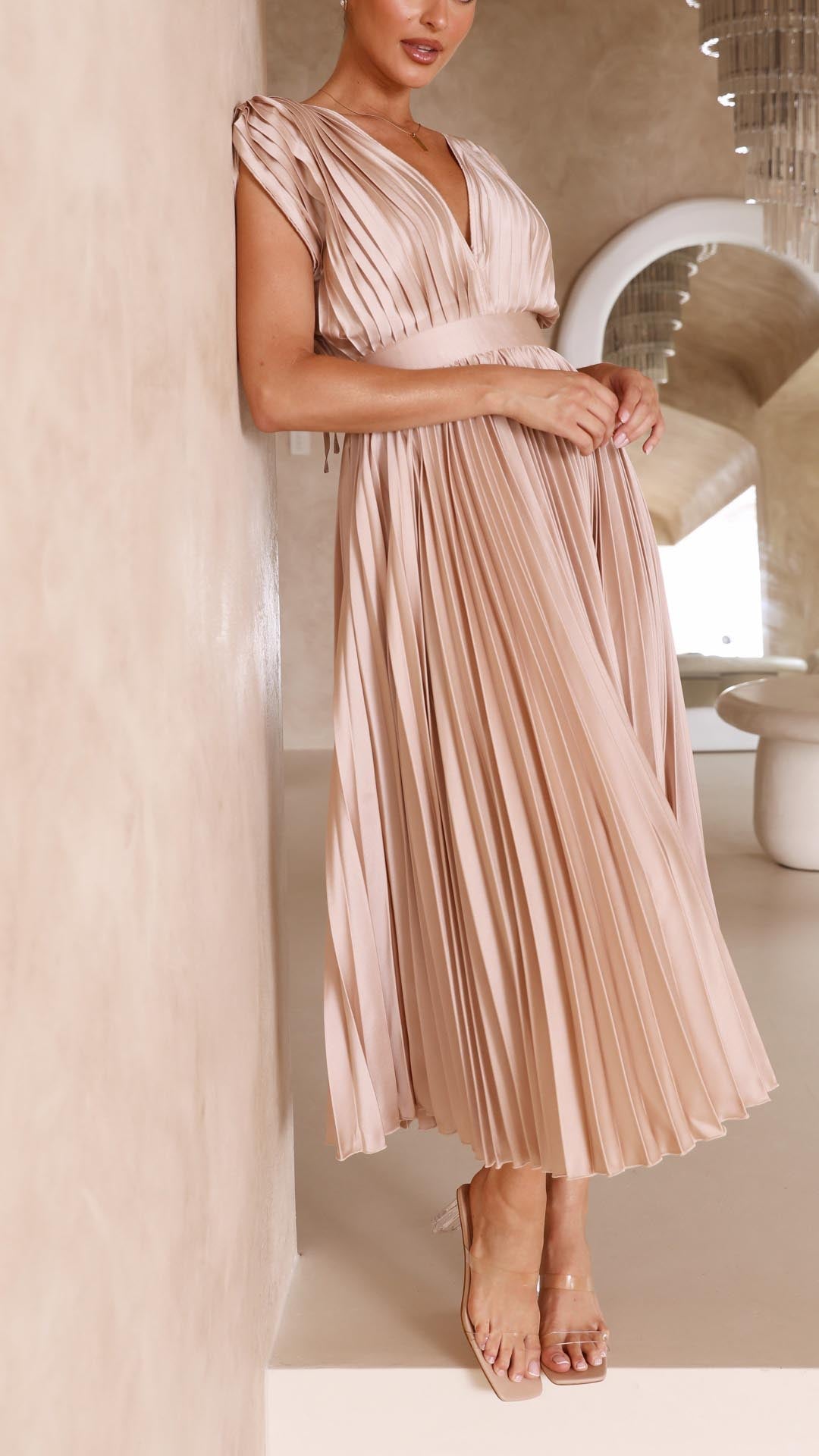 Women's Elegant Pleated Maxi Dress