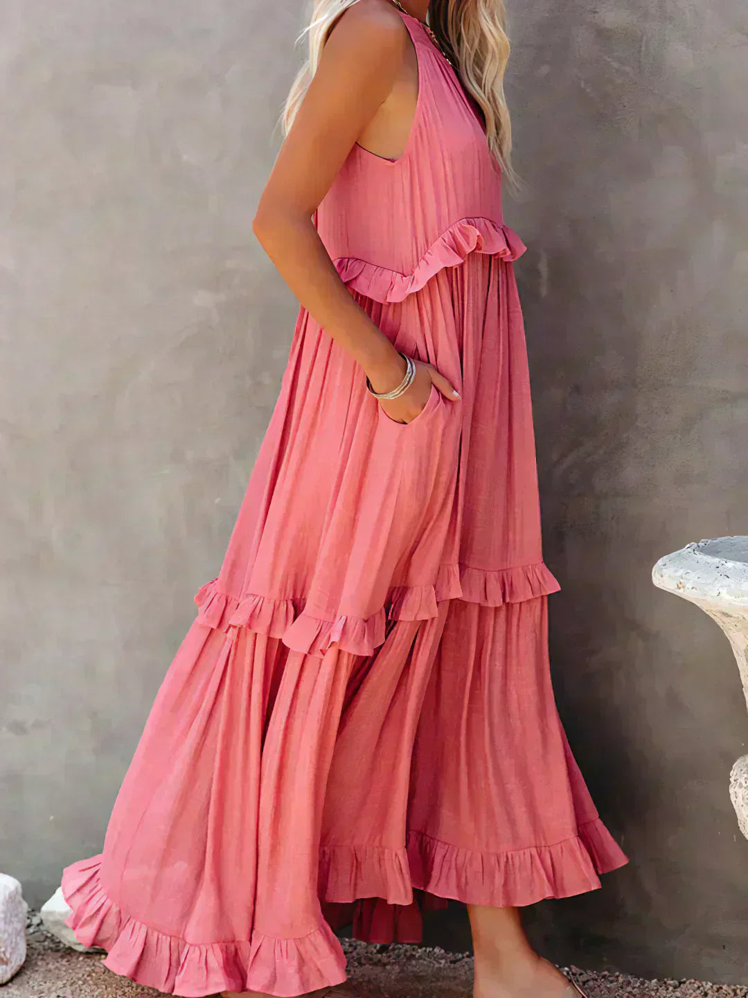 Women's Elegant Sleeveless Dress with Ruffles