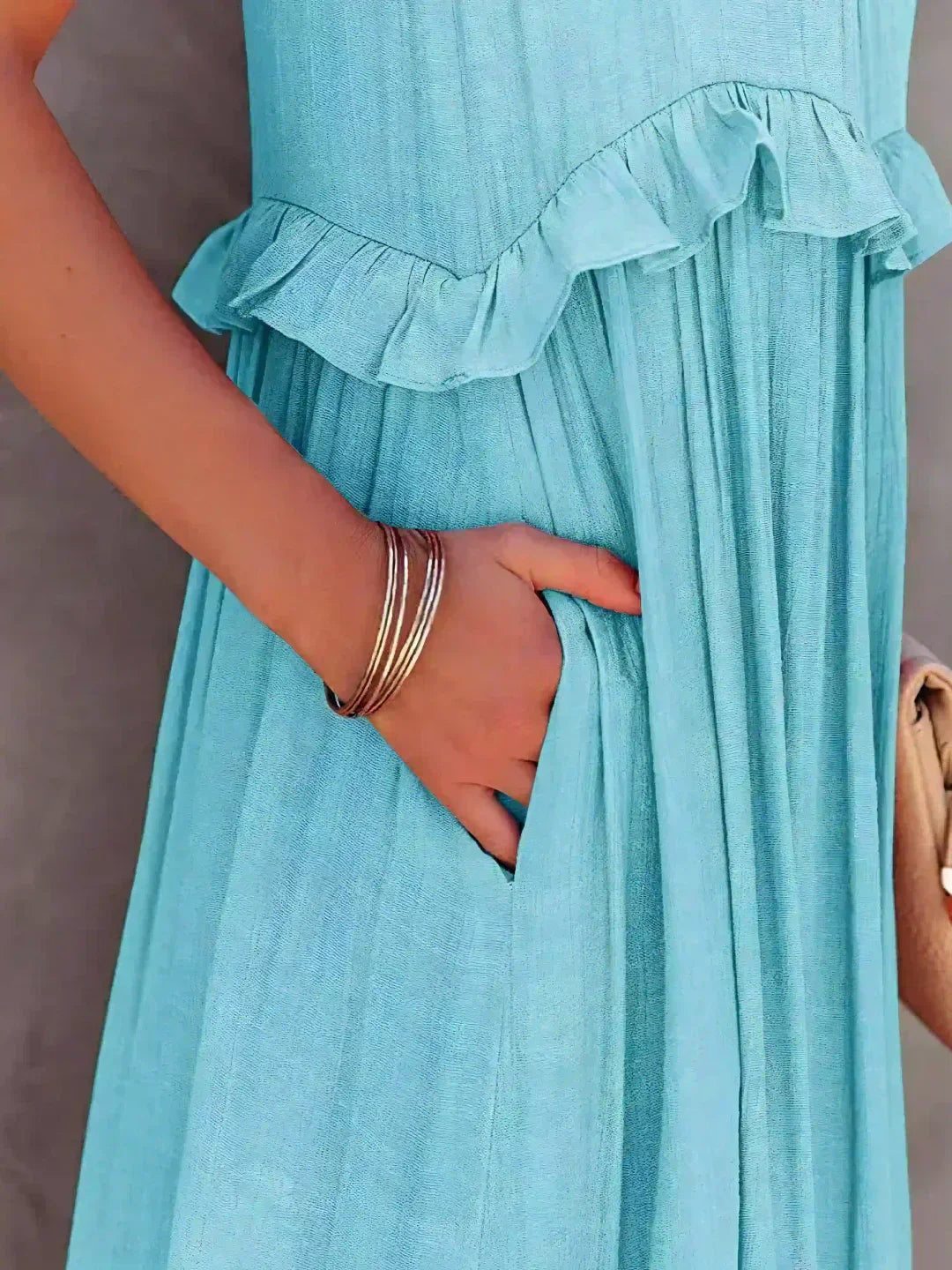 Women's Elegant Sleeveless Dress with Ruffles