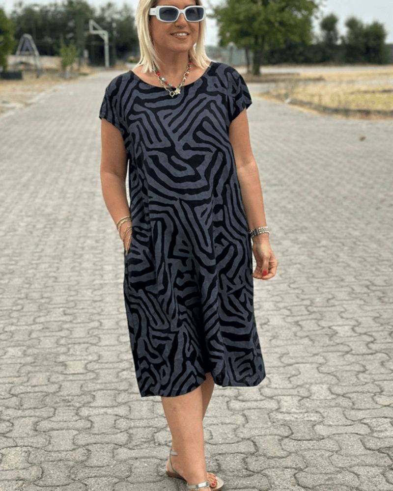 Women's Summer Dress with Round Neck and Elegant Print