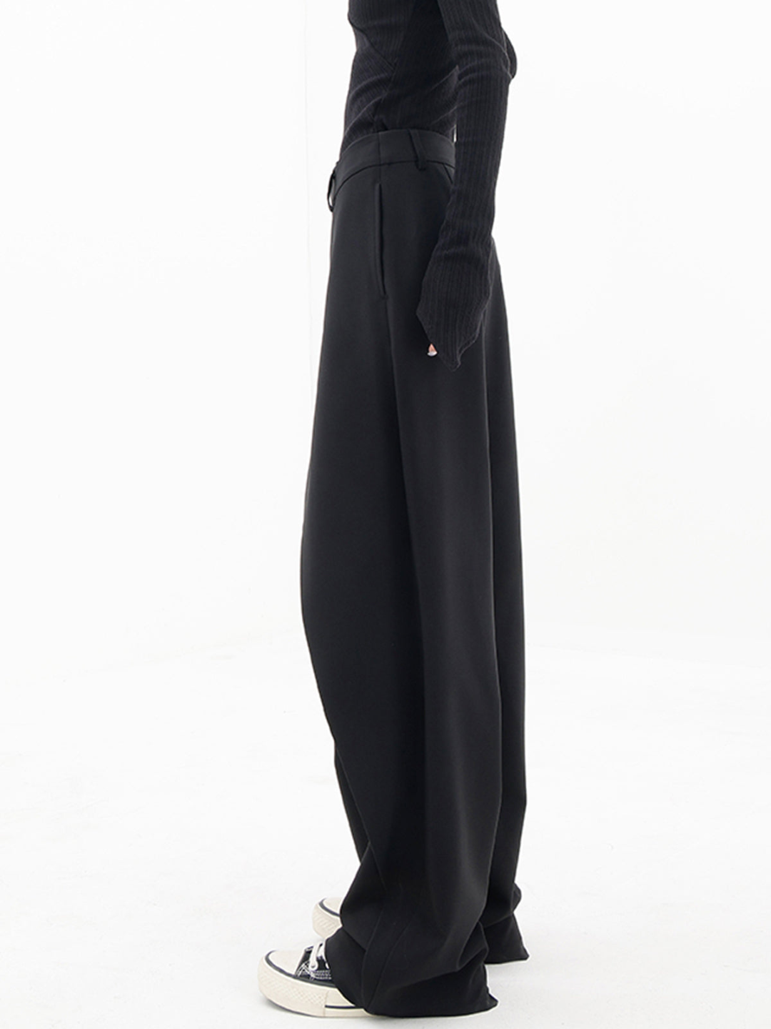 Women's Modern baggy trousers