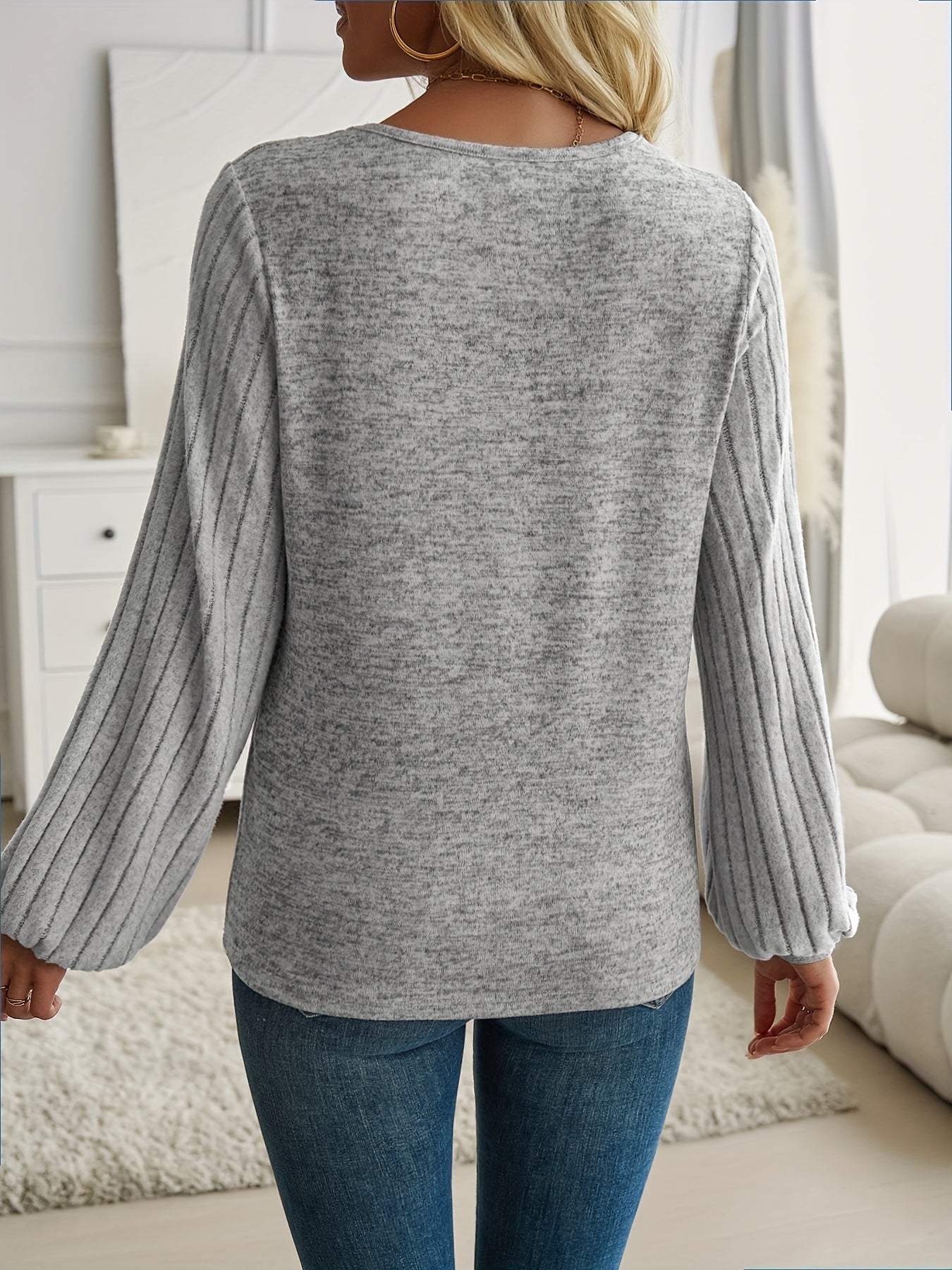 Women's Elegant Lantern Sleeve Sweater