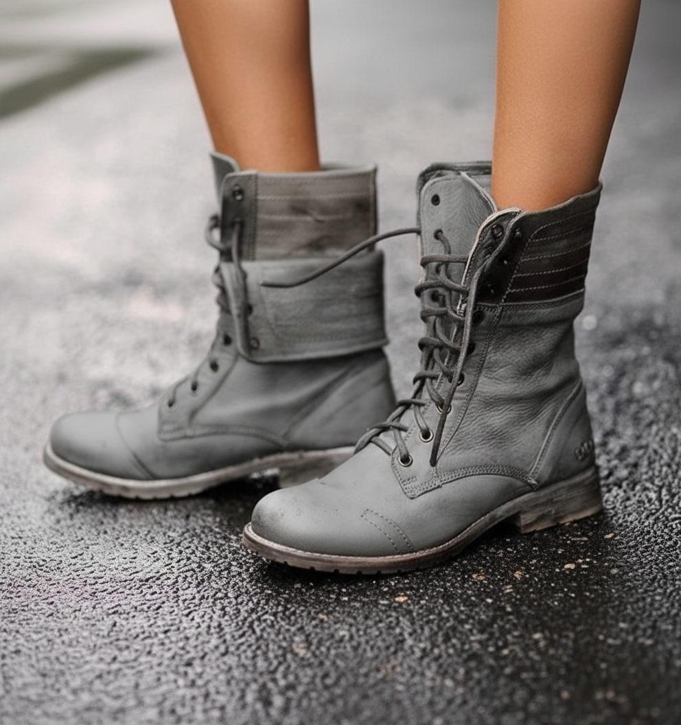 Women’s Vintage Lace-Up Boots