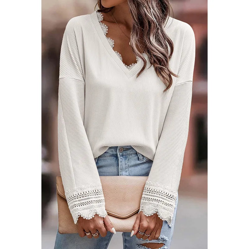 Women's Elegant Sweater With Lace