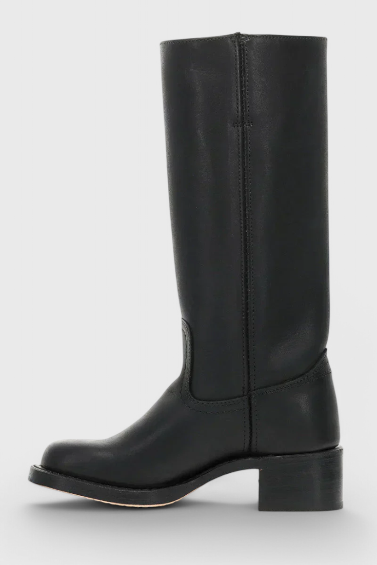 Women's Modern Classic Boots for All-Season Wear