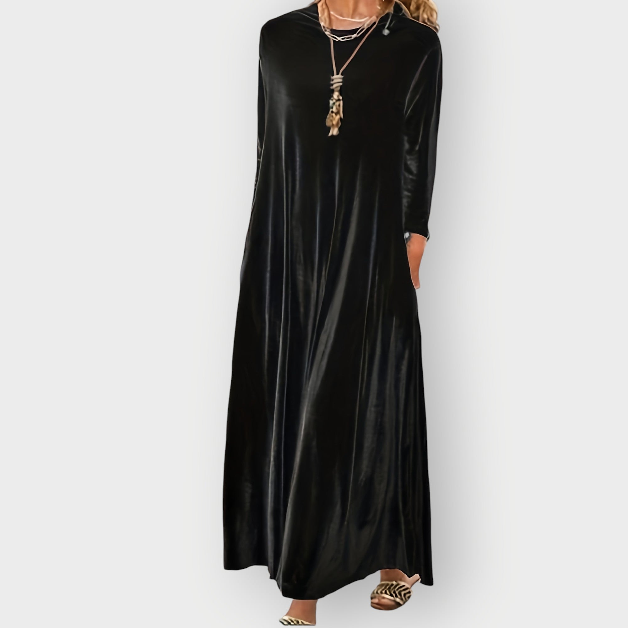Women's Luxe Velvet Flow Maxi Dress