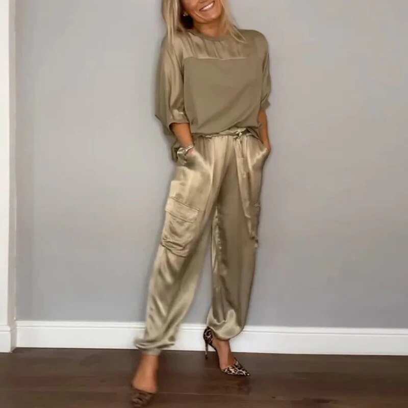 Women's Relaxed Clothing Set